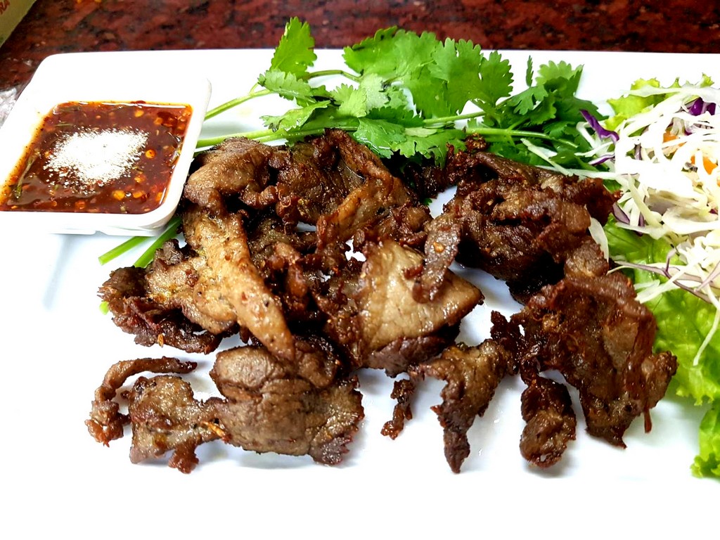 Fried Beef & Spicy Dipping Sauce